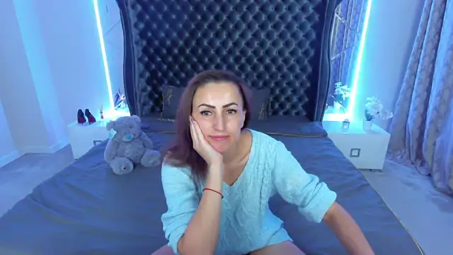 Snapshot of Rebecca_Diamond chatting on November 2, 2025, 6:18 am Rebecca Diamond online show from November 2, 2025, 6:18 am