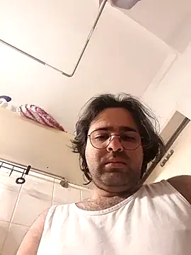 Snapshot of Azad64 chatting on February 17, 2025, 12:11 am Azad64 online show from February 17, 2025, 12:11 am