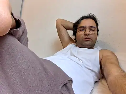 Snapshot of Azad64 chatting on January 10, 2025, 12:36 pm Azad64 online show from January 10, 2025, 12:36 pm