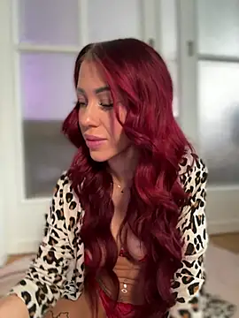 Pia July  online show from February 21, 2026, 9:22 am