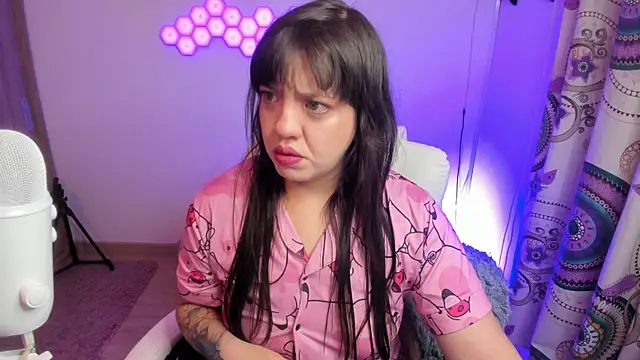 Snapshot of sophia_grants chatting on October 13, 2025, 5:42 am sophia grants online show from October 13, 2025, 5:42 am