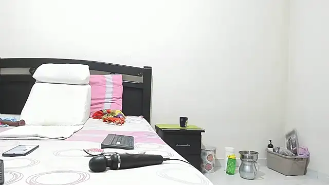 mara2020 69 online show from October 5, 2025, 2:41 pm