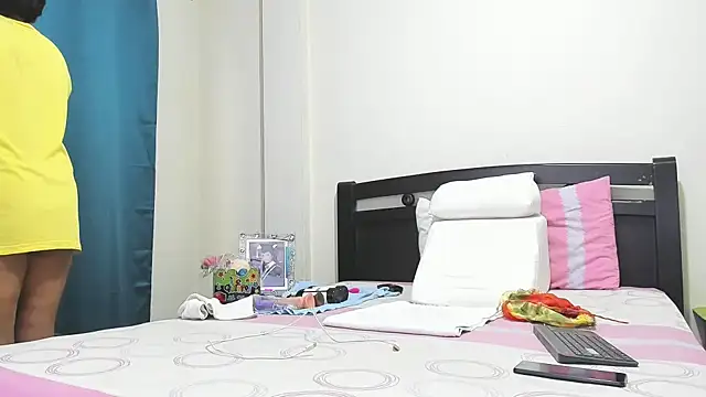 mara2020 69 online show from September 18, 2025, 2:53 pm