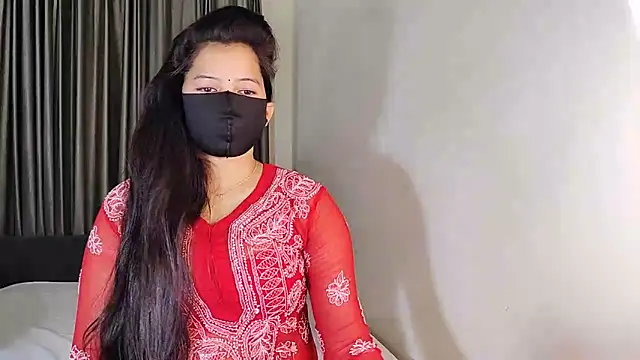 YourLovelyQueen online show from January 14, 2025, 7:21 pm