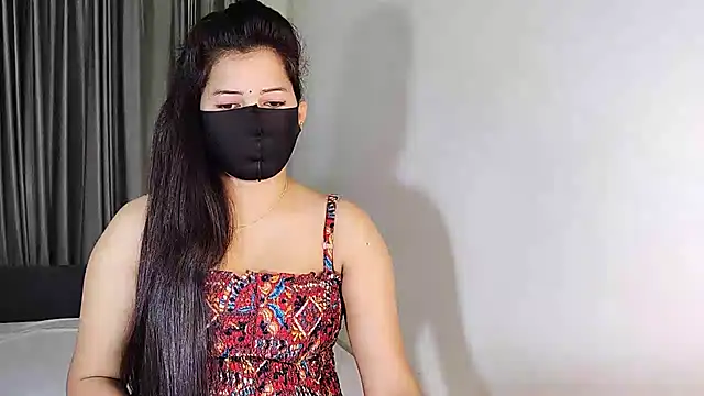 YourLovelyQueen online show from December 27, 2024, 3:09 am