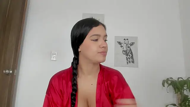 Snapshot of Hanna_Risso chatting on September 27, 2025, 5:41 pm Hanna Risso online show from September 27, 2025, 5:41 pm