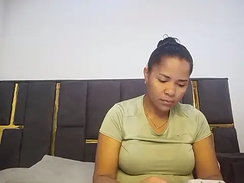 Snapshot of aleixane chatting on July 11, 2026, 6:35 am aleixane online show from July 11, 2026, 6:35 am