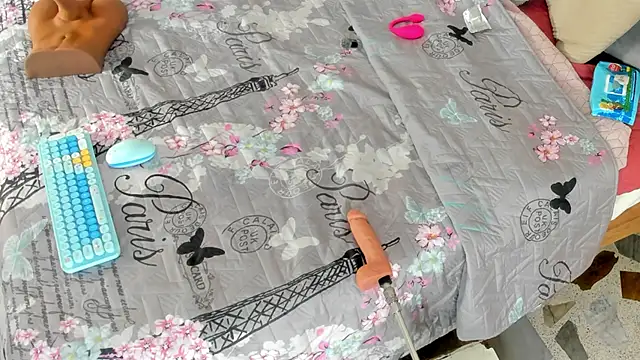 elena mature online show from October 2, 2025, 8:01 pm