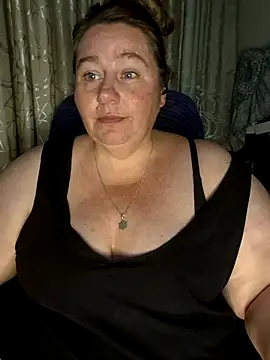 Iceprincess2bad4u online show from February 17, 2025, 6:06 pm