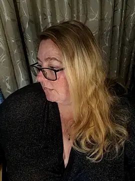 Iceprincess2bad4u online show from March 8, 2026, 5:27 pm