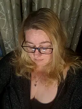 Iceprincess2bad4u online show from March 3, 2026, 6:26 pm