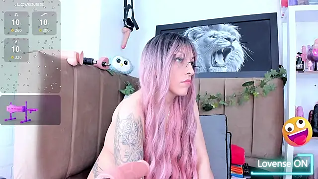 Snapshot of janette_rider chatting on October 31, 2025, 4:20 am janette rider online show from October 31, 2025, 4:20 am