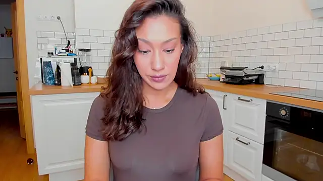 Snapshot of FieryHeart chatting on October 24, 2025, 6:51 pm FieryHeart online show from October 24, 2025, 6:51 pm