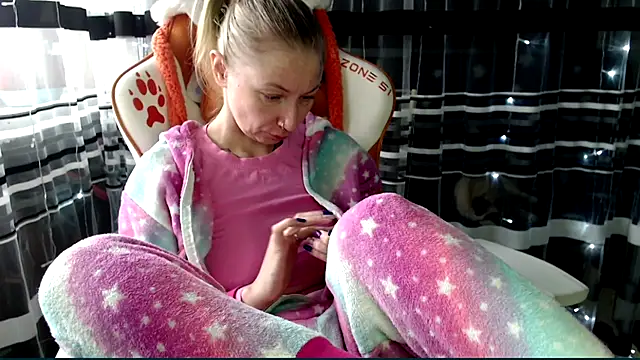 cold lollipop online show from February 19, 2026, 7:27 am