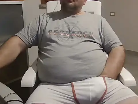 iron boy80 online show from April 17, 2026, 9:50 pm