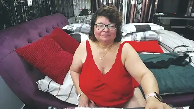 SweetMommaX online show from June 15, 2026, 1:55 pm