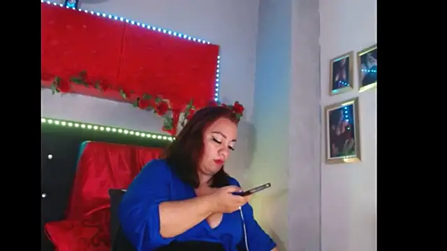 -helen online show from January 21, 2025, 8:32 pm
