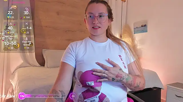 Snapshot of halaaa_1 chatting on October 21, 2025, 7:13 pm halaaa 1 online show from October 21, 2025, 7:13 pm