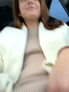 Snapshot of -AngelAri- chatting on December 23, 2025, 9:19 am -AngelAri- online show from December 23, 2025, 9:19 am