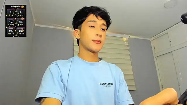 Snapshot of tom_Howard chatting on October 20, 2025, 11:44 am tom Howard online show from October 20, 2025, 11:44 am