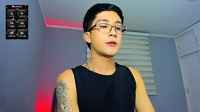 tom Howard online show from November 10, 2025, 1:54 am