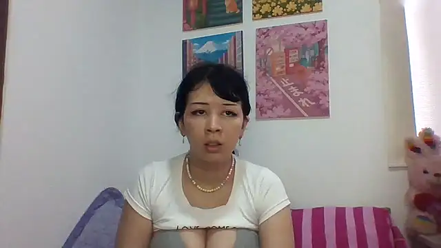 Haru Queenn online show from September 10, 2025, 9:03 pm