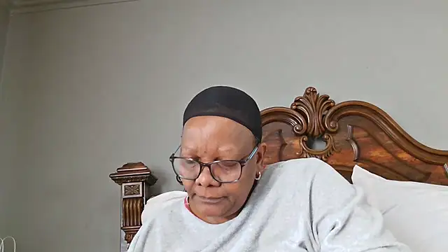 Snapshot of SEXYBOOBSNASS chatting on October 1, 2025, 7:57 am SEXYBOOBSNASS online show from October 1, 2025, 7:57 am