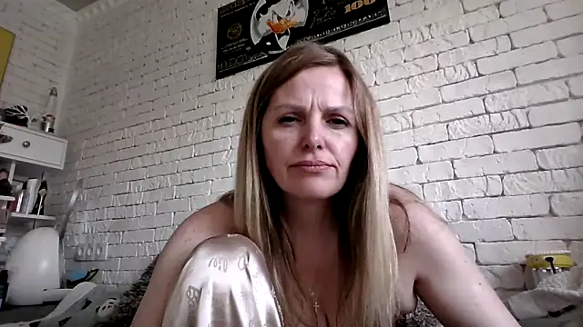 Snapshot of Angel_girllovemy chatting on February 22, 2026, 8:17 am Angel girllovemy online show from February 22, 2026, 8:17 am