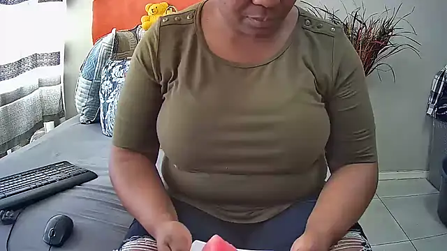 Snapshot of missboobsxx chatting on February 26, 2025, 12:38 pm missboobsxx online show from February 26, 2025, 12:38 pm