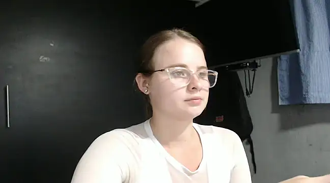 Snapshot of HellenMiyer1111 chatting on February 28, 2025, 12:21 am HellenMiyer1111 online show from February 28, 2025, 12:21 am