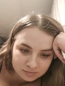 Snapshot of HellenMiyer1111 chatting on October 5, 2025, 8:10 pm HellenMiyer1111 online show from October 5, 2025, 8:10 pm