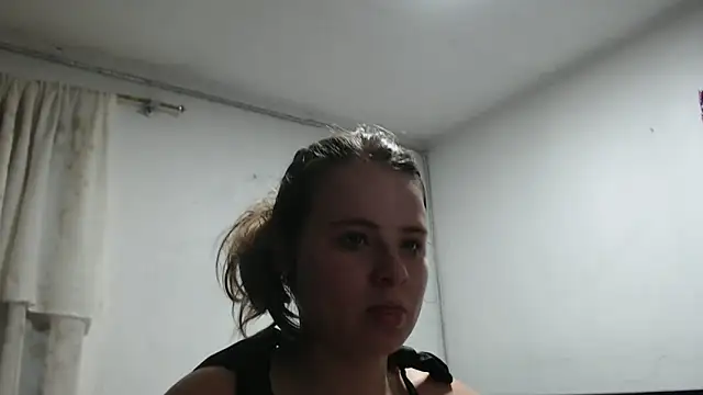 Snapshot of HellenMiyer1111 chatting on September 17, 2025, 2:08 pm HellenMiyer1111 online show from September 17, 2025, 2:08 pm