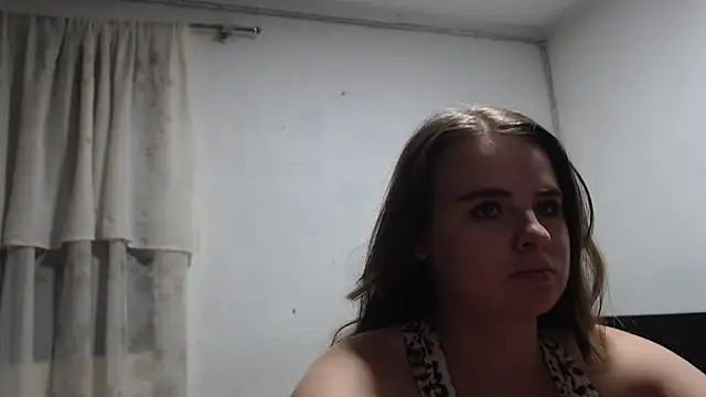 Snapshot of HellenMiyer1111 chatting on September 16, 2025, 8:32 pm HellenMiyer1111 online show from September 16, 2025, 8:32 pm