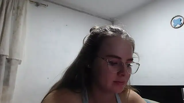 Snapshot of HellenMiyer1111 chatting on September 19, 2025, 3:49 pm HellenMiyer1111 online show from September 19, 2025, 3:49 pm