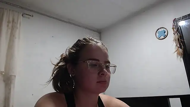 Snapshot of HellenMiyer1111 chatting on September 27, 2025, 4:57 pm HellenMiyer1111 online show from September 27, 2025, 4:57 pm