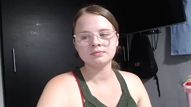 Snapshot of HellenMiyer1111 chatting on March 2, 2025, 11:39 pm HellenMiyer1111 online show from March 2, 2025, 11:39 pm