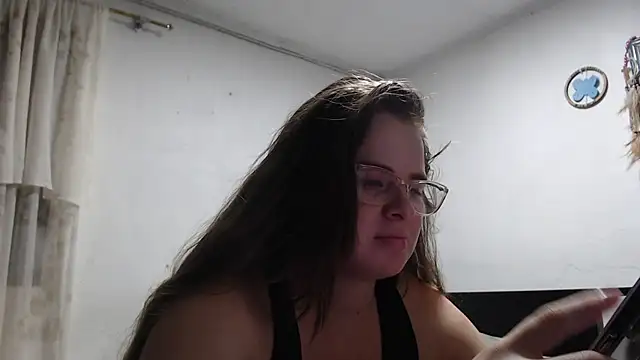 Snapshot of HellenMiyer1111 chatting on October 6, 2025, 4:52 pm HellenMiyer1111 online show from October 6, 2025, 4:52 pm