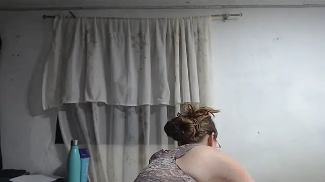 Snapshot of HellenMiyer1111 chatting on September 30, 2025, 11:00 pm HellenMiyer1111 online show from September 30, 2025, 11:00 pm