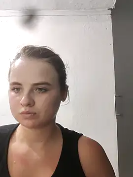 Snapshot of HellenMiyer1111 chatting on March 4, 2026, 5:10 pm HellenMiyer1111 online show from March 4, 2026, 5:10 pm