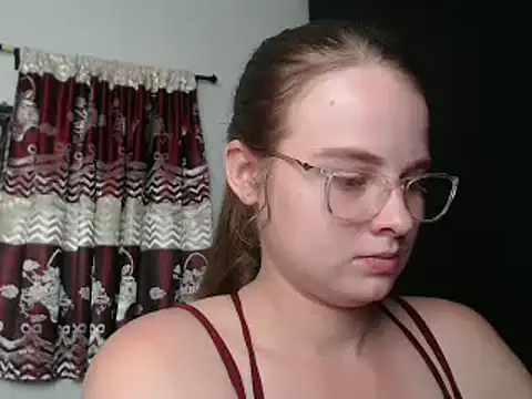 Snapshot of HellenMiyer1111 chatting on March 13, 2025, 7:17 pm HellenMiyer1111 online show from March 13, 2025, 7:17 pm