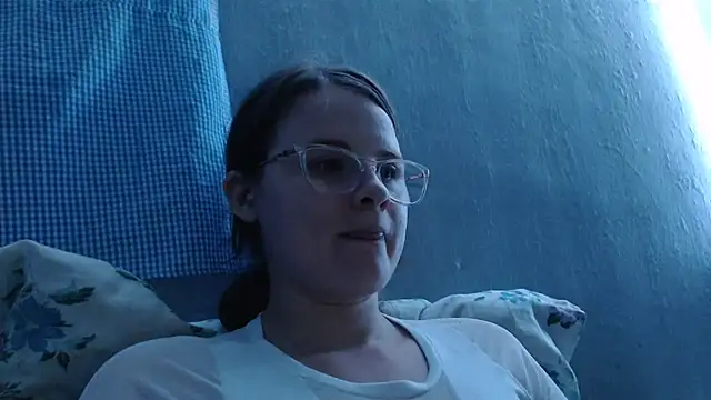 Snapshot of HellenMiyer1111 chatting on February 25, 2025, 12:47 am HellenMiyer1111 online show from February 25, 2025, 12:47 am