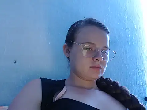 Snapshot of HellenMiyer1111 chatting on March 21, 2025, 3:01 am HellenMiyer1111 online show from March 21, 2025, 3:01 am