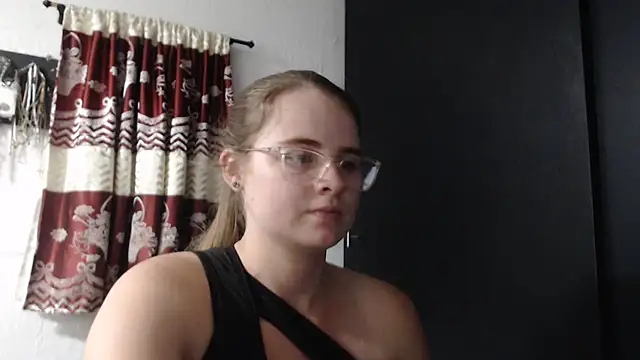 Snapshot of HellenMiyer1111 chatting on September 22, 2025, 7:31 pm HellenMiyer1111 online show from September 22, 2025, 7:31 pm