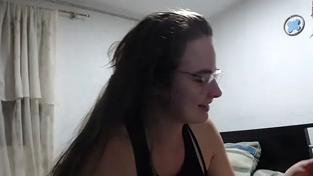 Snapshot of HellenMiyer1111 chatting on September 29, 2025, 5:51 pm HellenMiyer1111 online show from September 29, 2025, 5:51 pm