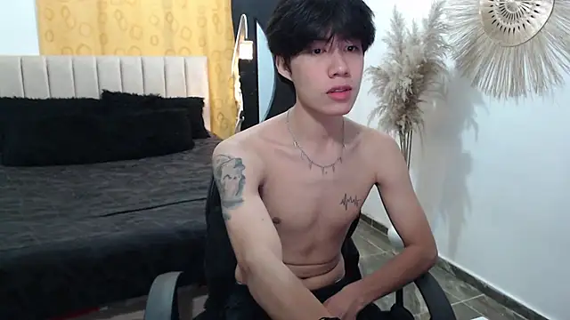 Elio-cam online show from September 12, 2025, 2:44 am