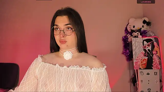 Snapshot of YsabellViveris chatting on February 23, 2025, 12:27 pm YsabellViveris online show from February 23, 2025, 12:27 pm