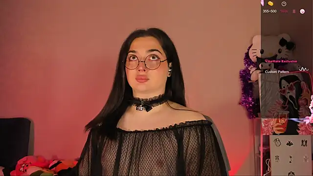 Snapshot of YsabellViveris chatting on February 14, 2025, 10:06 am YsabellViveris online show from February 14, 2025, 10:06 am