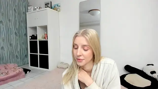 KenzieDawton online show from May 15, 2026, 4:38 pm