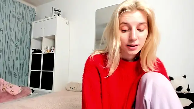 KenzieDawton online show from December 15, 2024, 5:13 am