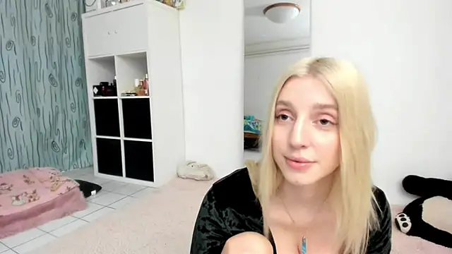 KenzieDawton online show from May 20, 2026, 4:26 pm